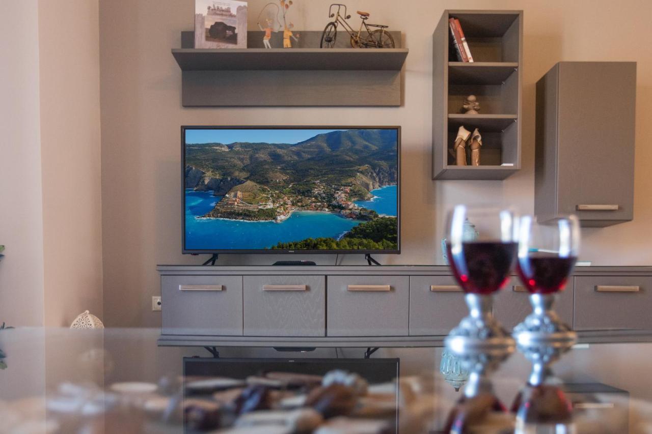 Dina Apartments Argostoli Eksteriør bilde