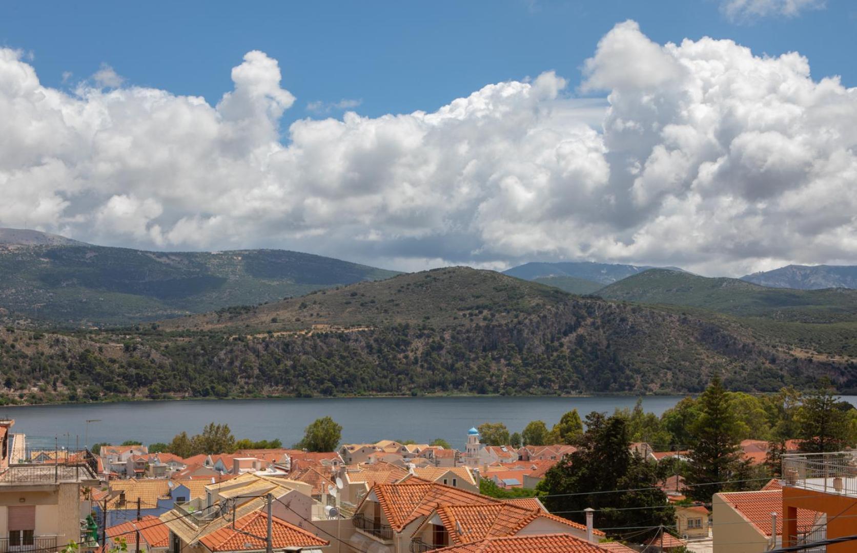 Dina Apartments Argostoli Eksteriør bilde