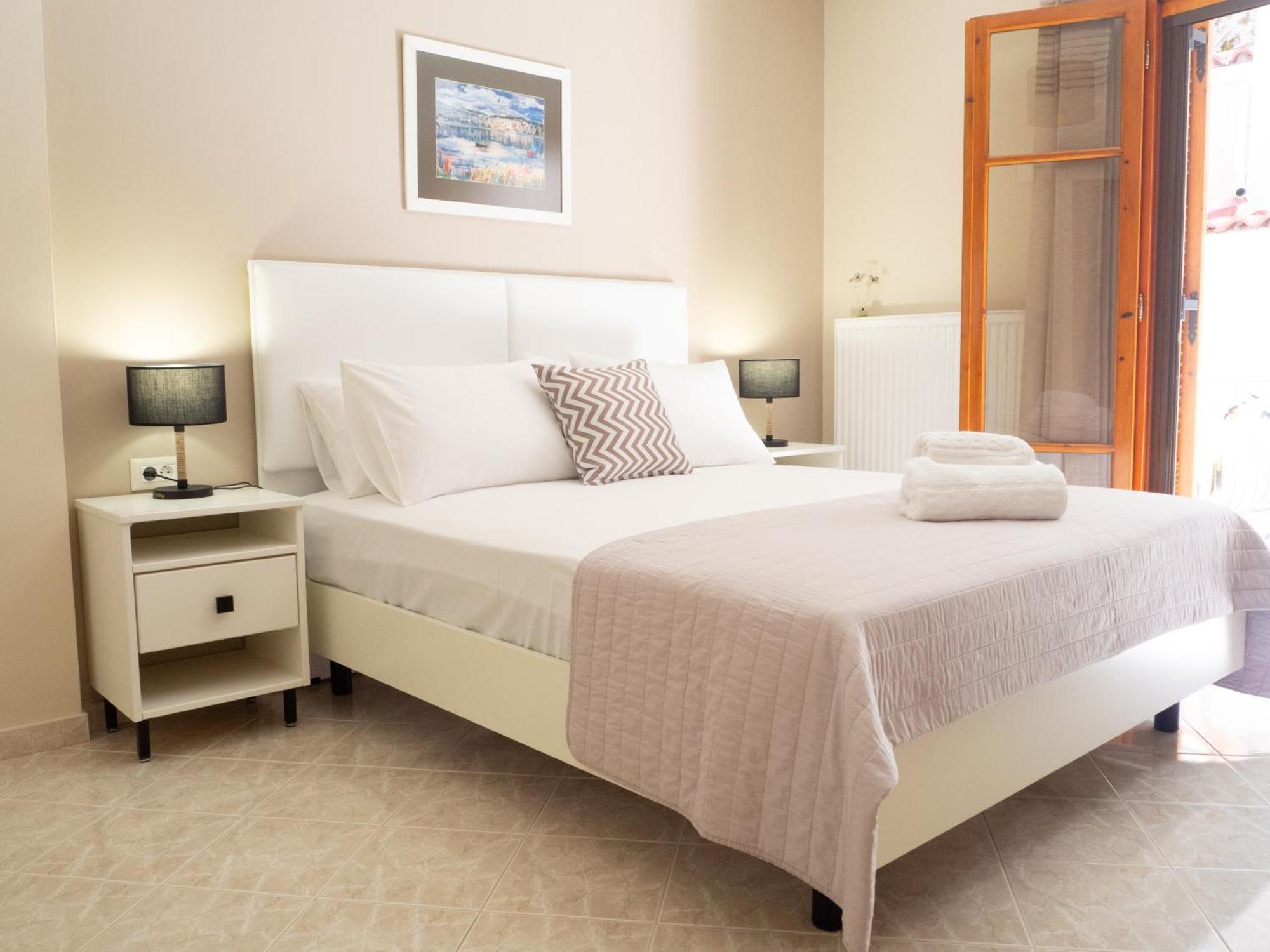 Dina Apartments Argostoli Eksteriør bilde