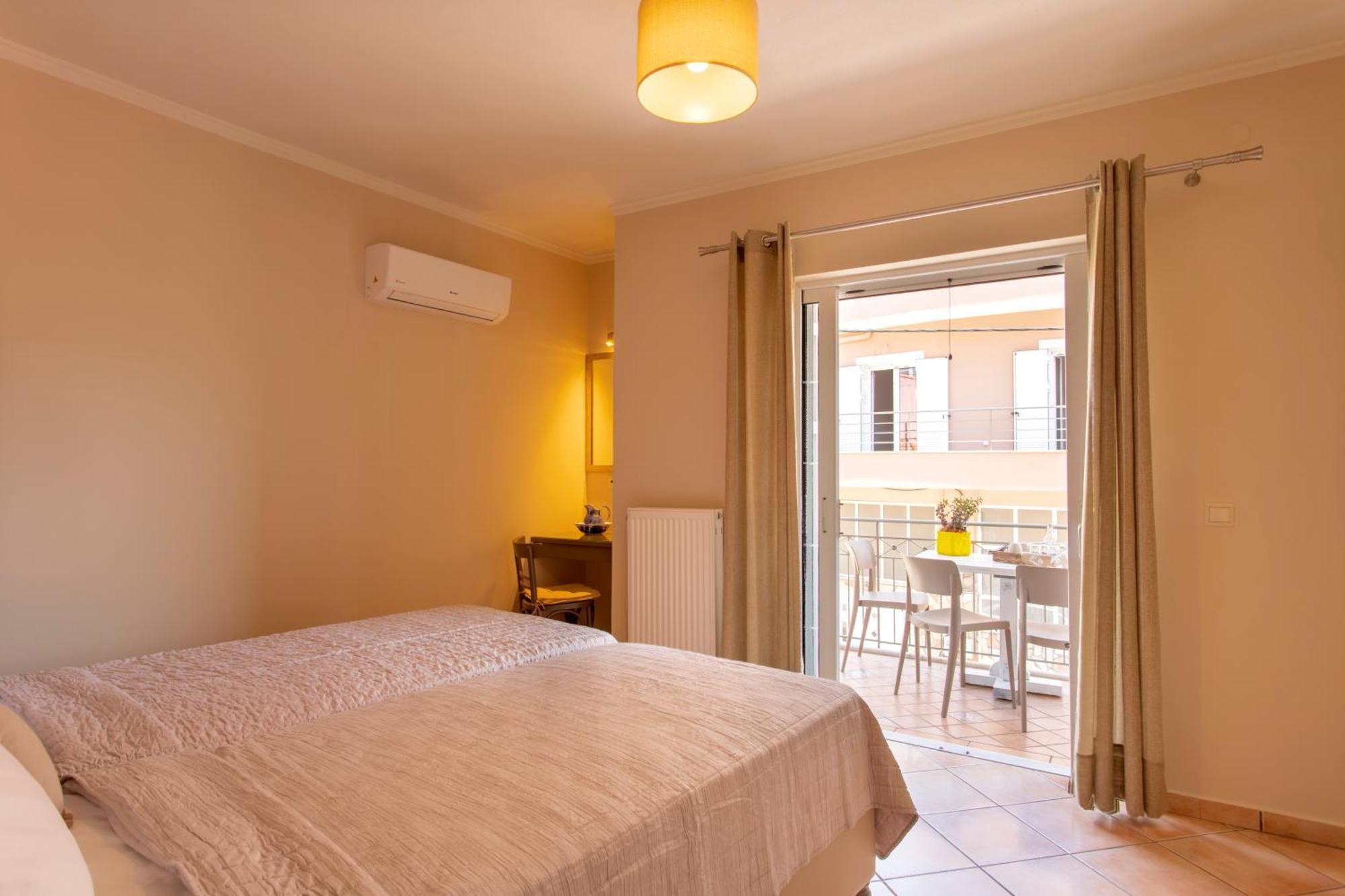 Dina Apartments Argostoli Eksteriør bilde